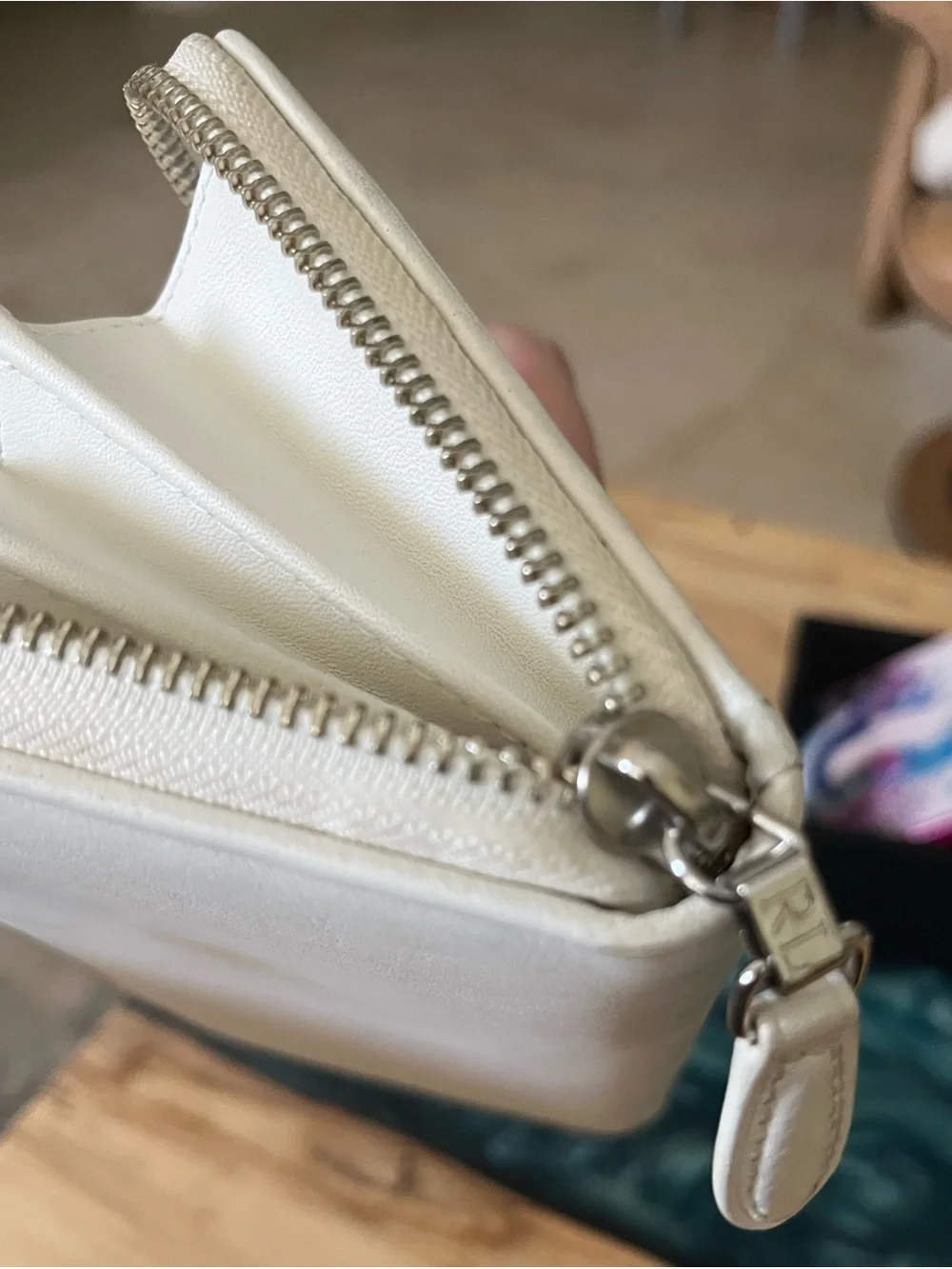 Ralph Lauren White Leather Women's Zip around wallet